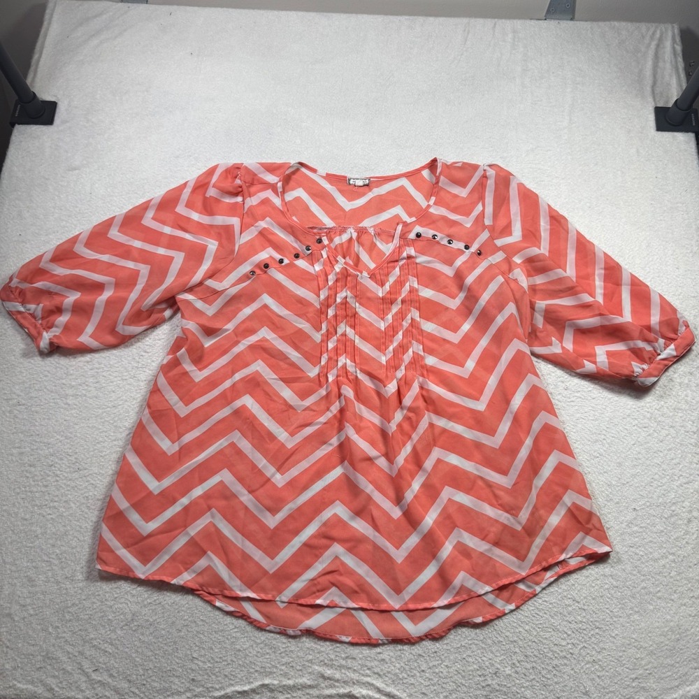 Eyeshadow Chevron Blouse Womens 1X Coral Pink White Good Pintuck Studded Top
